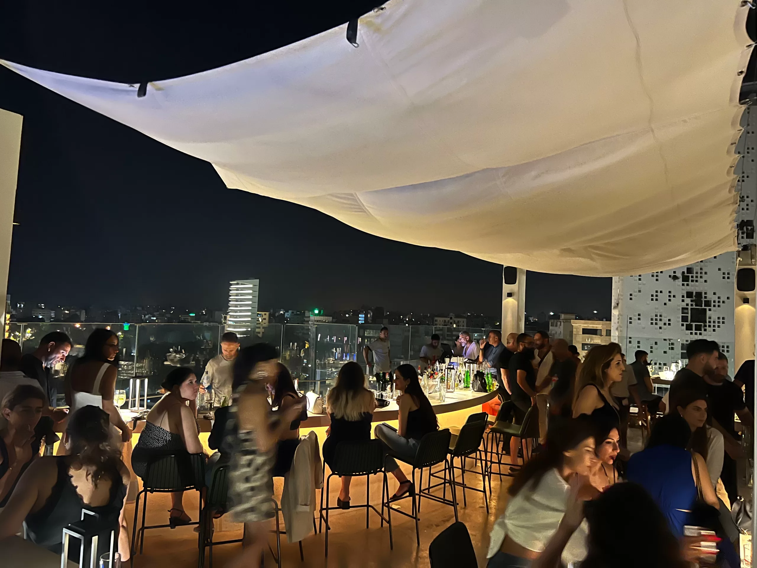 Balza Rooftop Bar & Restaurant in Nicosia Cyprus - www.sharecyprus.com