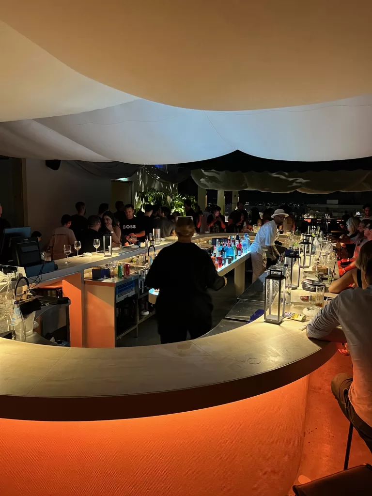Balza Rooftop Bar & Restaurant in Nicosia Cyprus - www.sharecyprus.com
