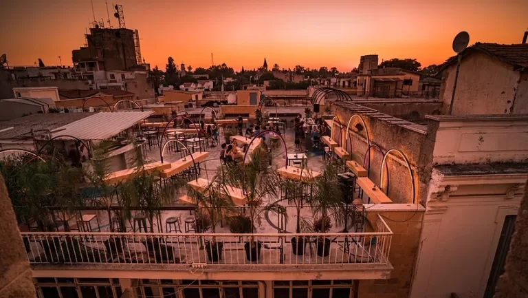 Taratsa rooftop bar Nicosia Cyprus - sharecyprus.com
