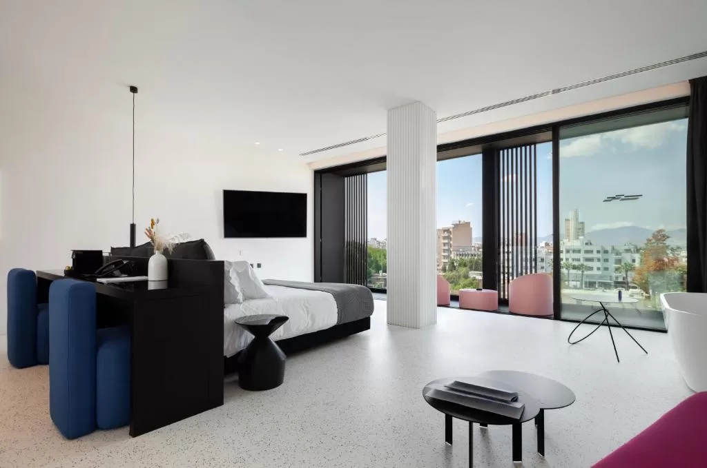 Map Hotel - Room overlooking Nicosia